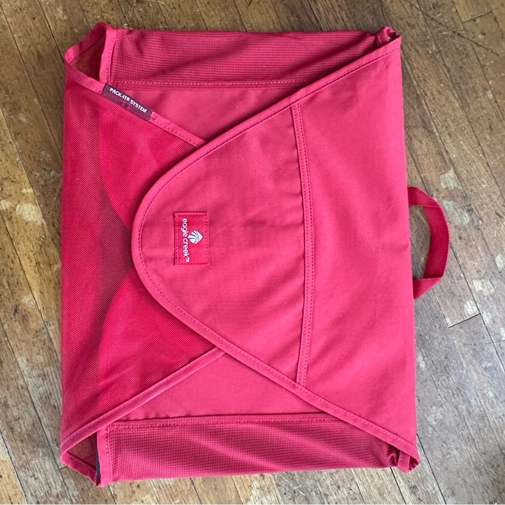 Eagle Creek PACK-IT® REVEAL Garment Folder Travel Organizer